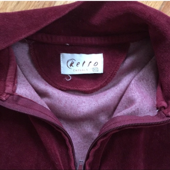 Vintage burgundy velour 1970s zip up sweater​ - Picture 3 of 5